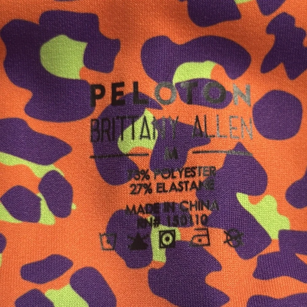 Peloton x Brittany Allen Neon Leopard Print Sports Activewear Set Size Medium - Picture 14 of 15